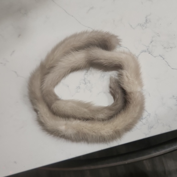 Mink Scarf - Picture 1 of 4